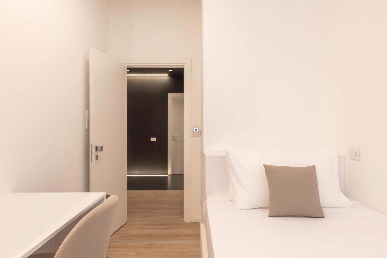 Metropolitan Rooms Cagliari Luaran gambar